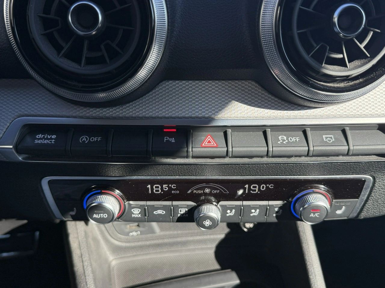 Audi Q2 - Zdjęcie 24
