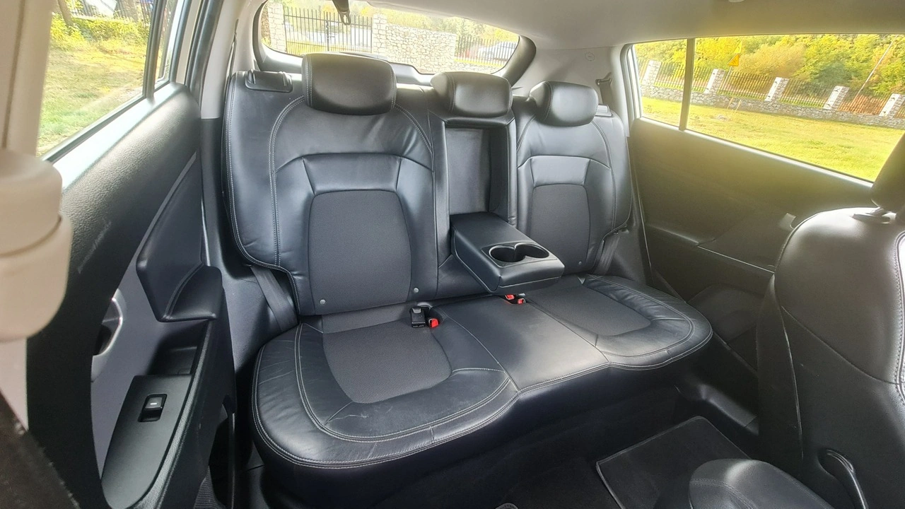 Kia Sportage - Zdjęcie 9