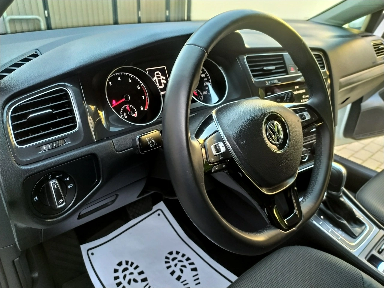 Volkswagen Golf - Zdjęcie 14
