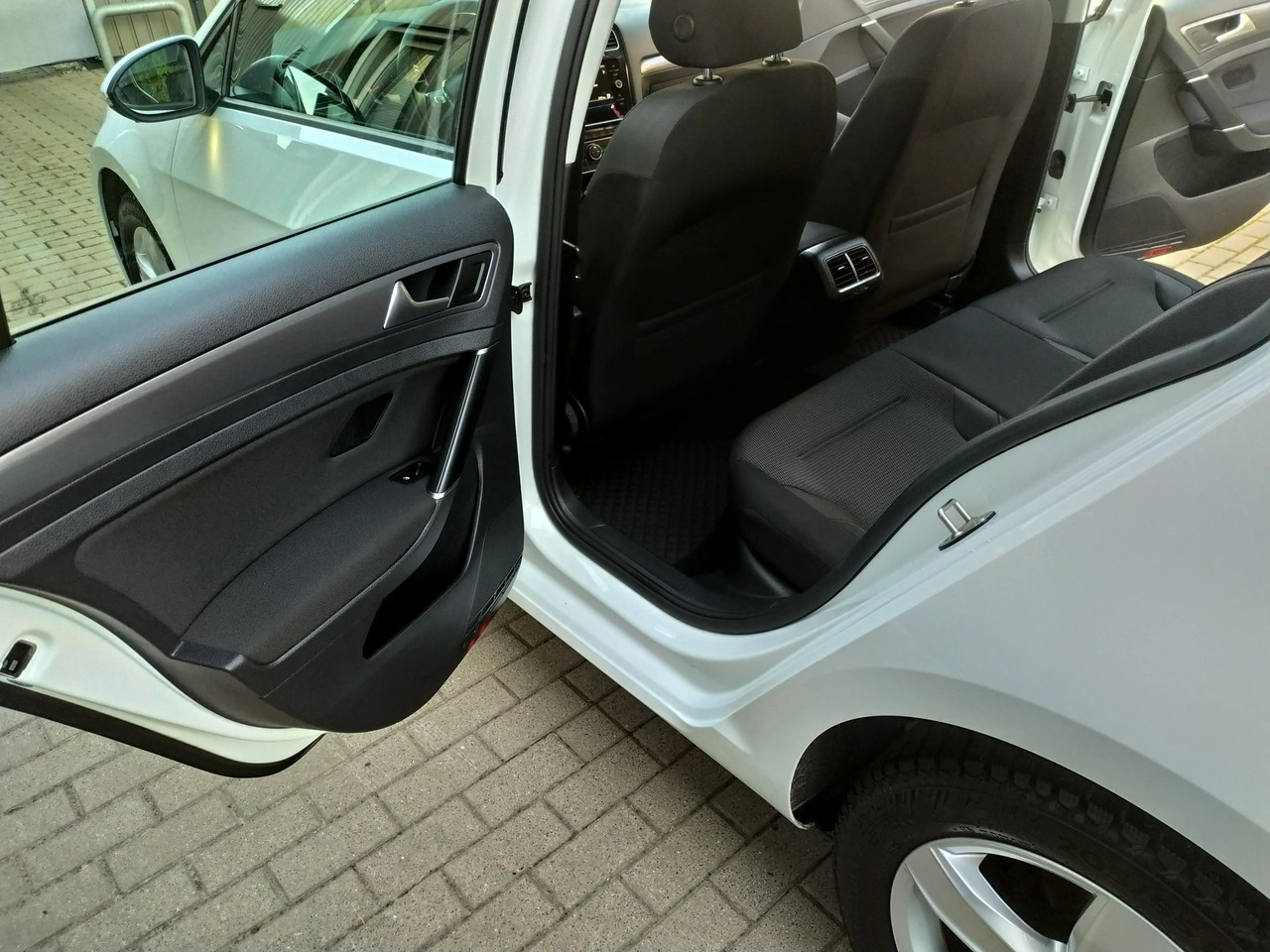 Volkswagen Golf - Zdjęcie 20
