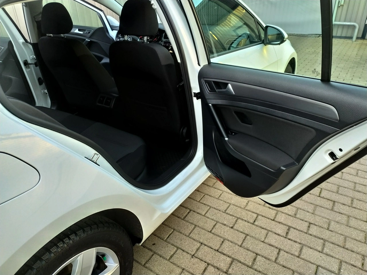 Volkswagen Golf - Zdjęcie 22