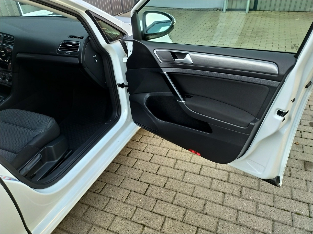 Volkswagen Golf - Zdjęcie 23
