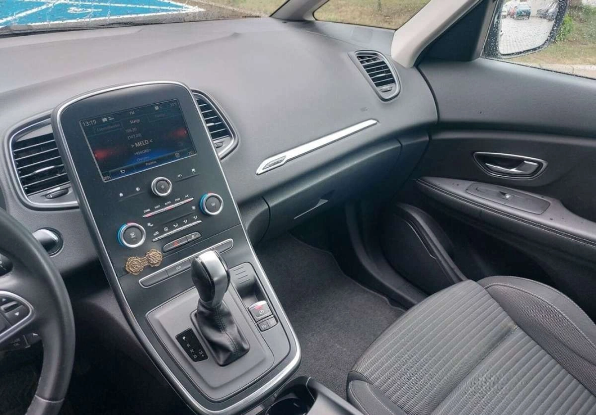 Renault Scenic - Zdjęcie 9