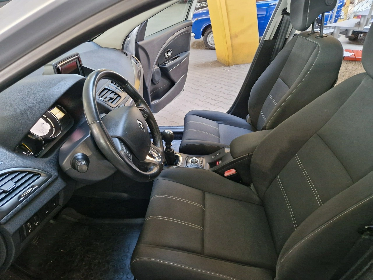 Renault Megane - Zdjęcie 13