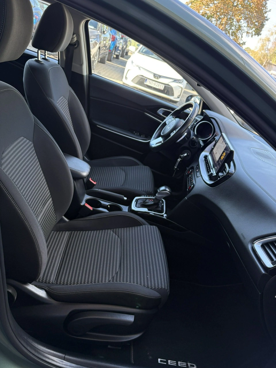 Kia Ceed - Zdjęcie 13