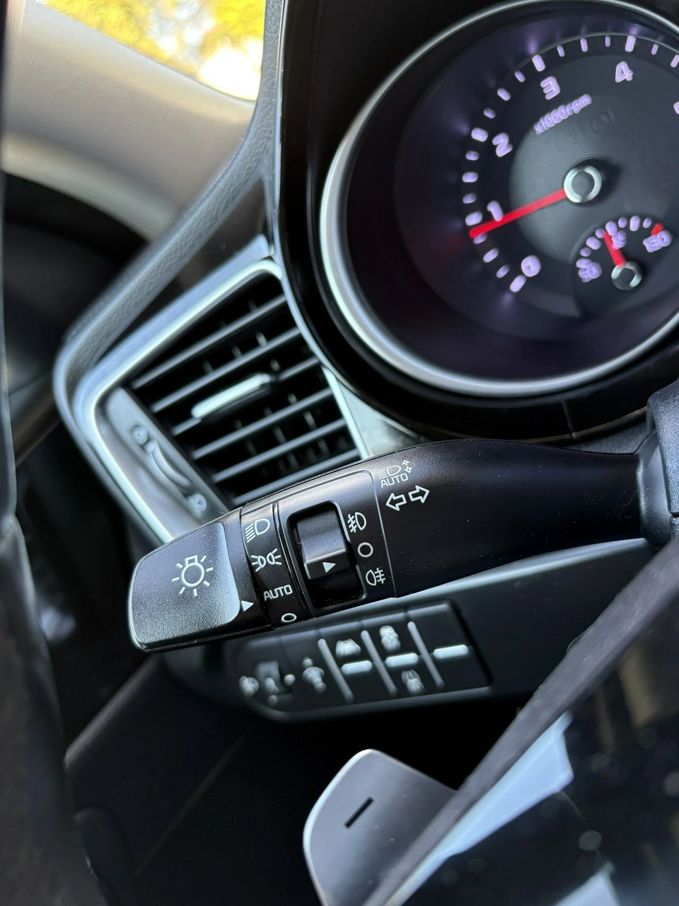 Kia Ceed - Zdjęcie 28