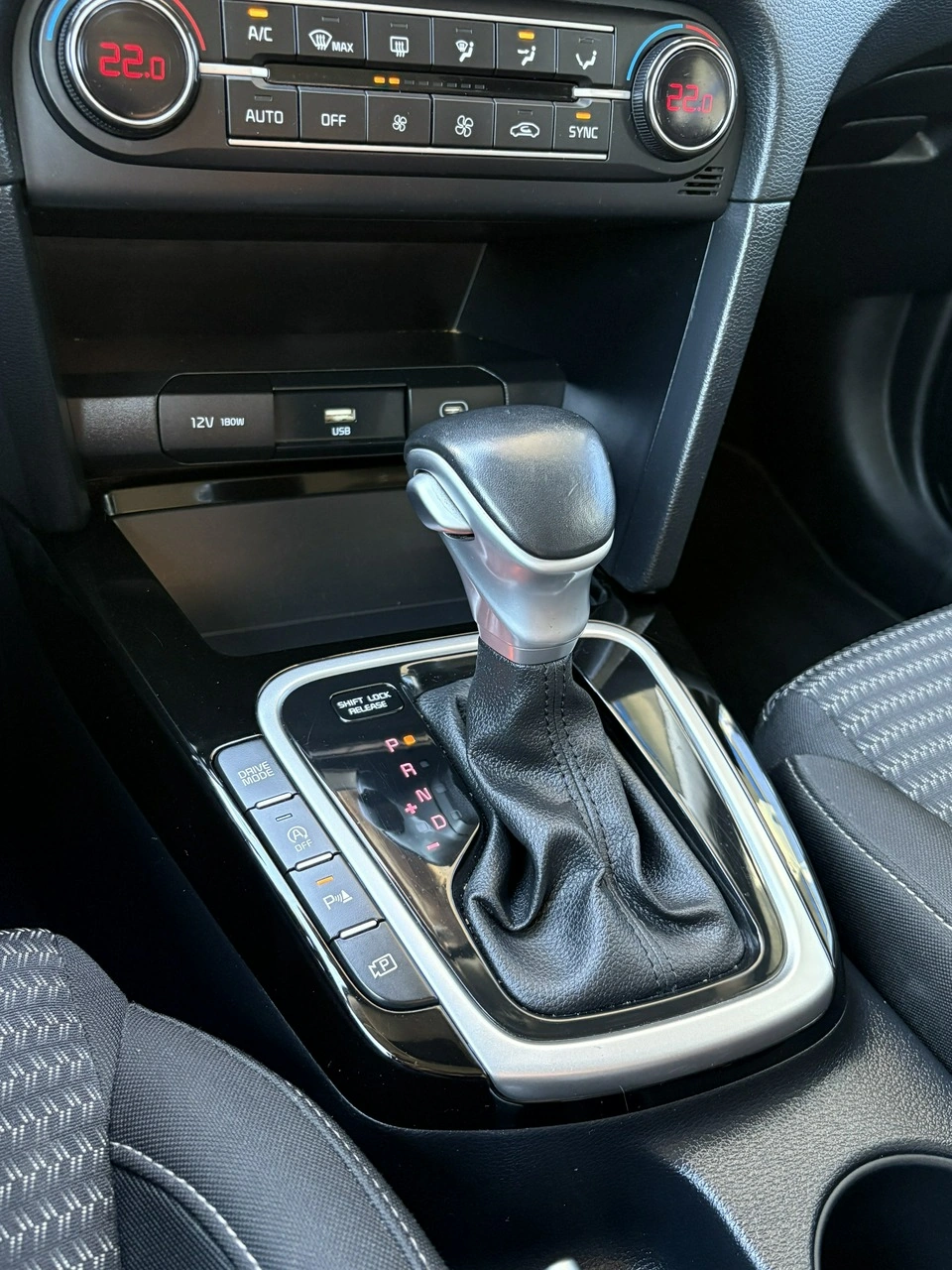Kia Ceed - Zdjęcie 30