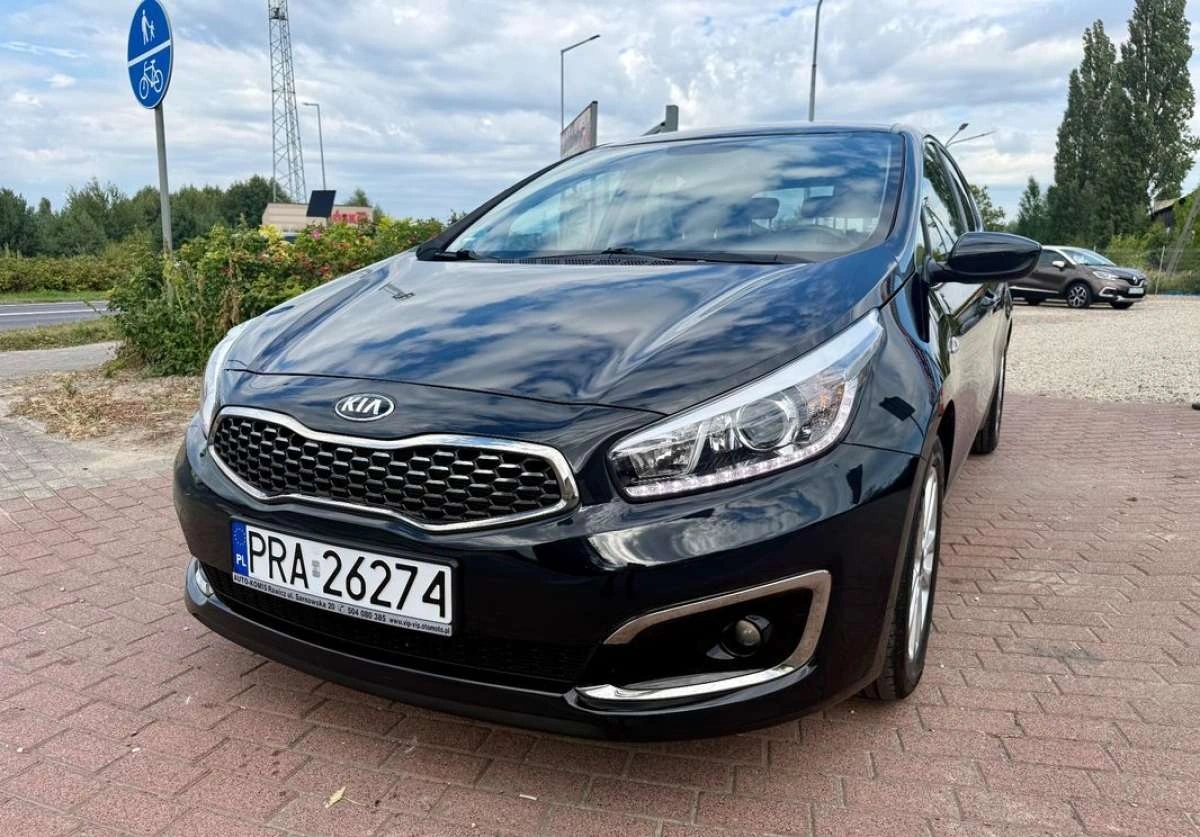 Kia Ceed - Zdjęcie 9