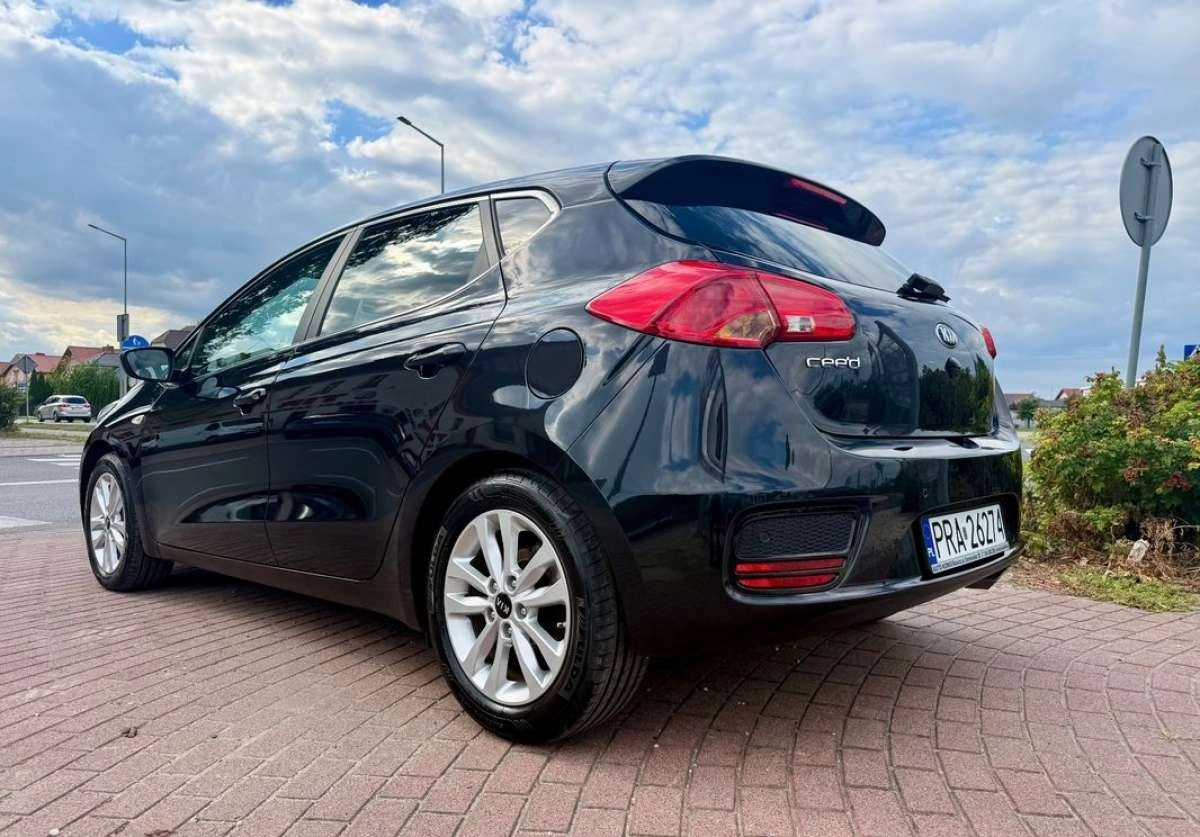 Kia Ceed - Zdjęcie 17