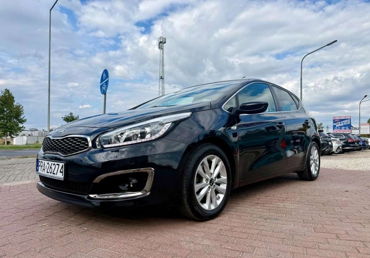 Kia Ceed - Zdjęcie 18