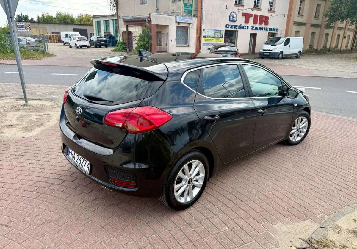 Kia Ceed - Zdjęcie 21