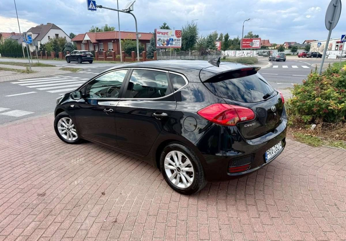 Kia Ceed - Zdjęcie 23