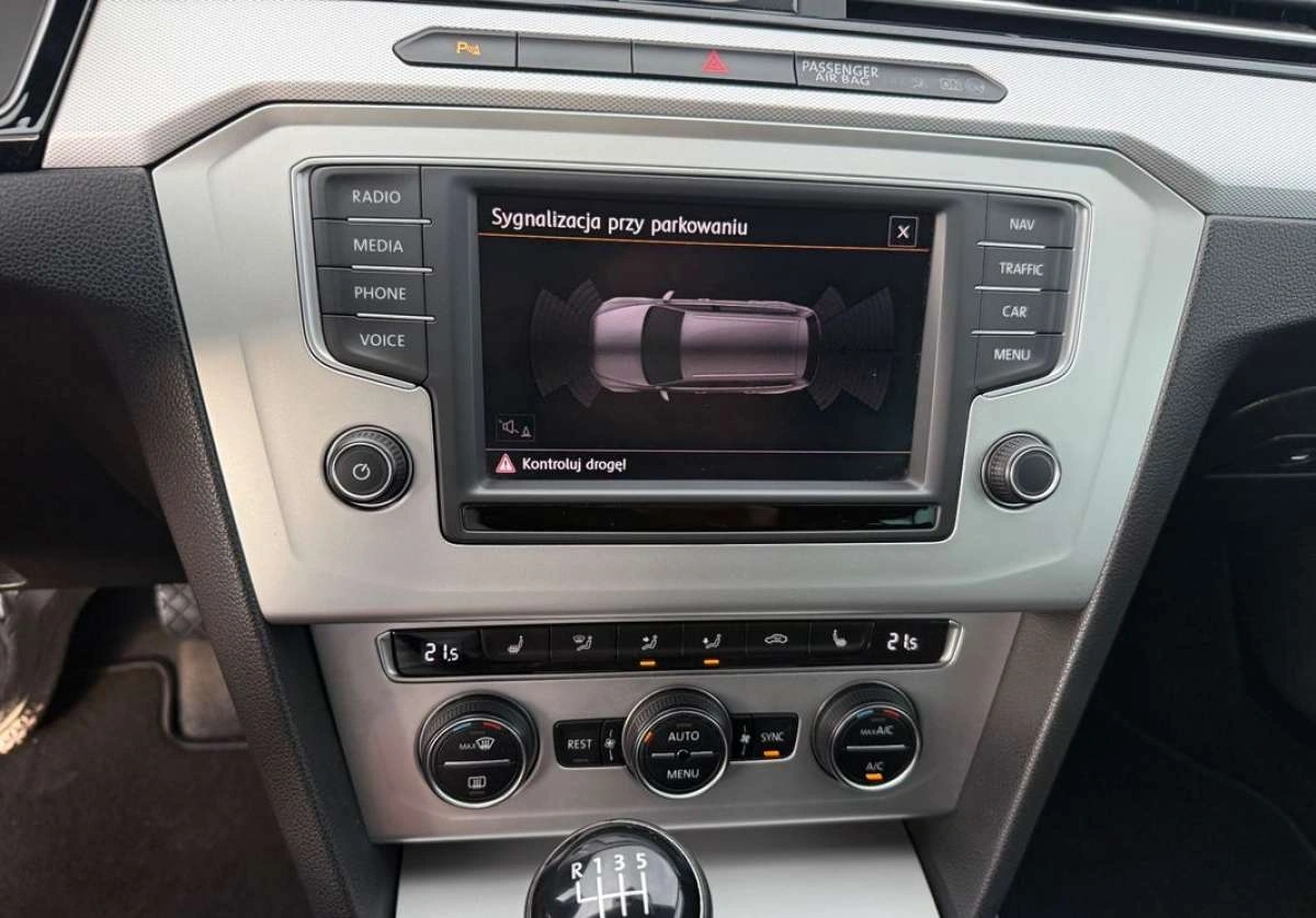 Volkswagen Passat - Zdjęcie 7