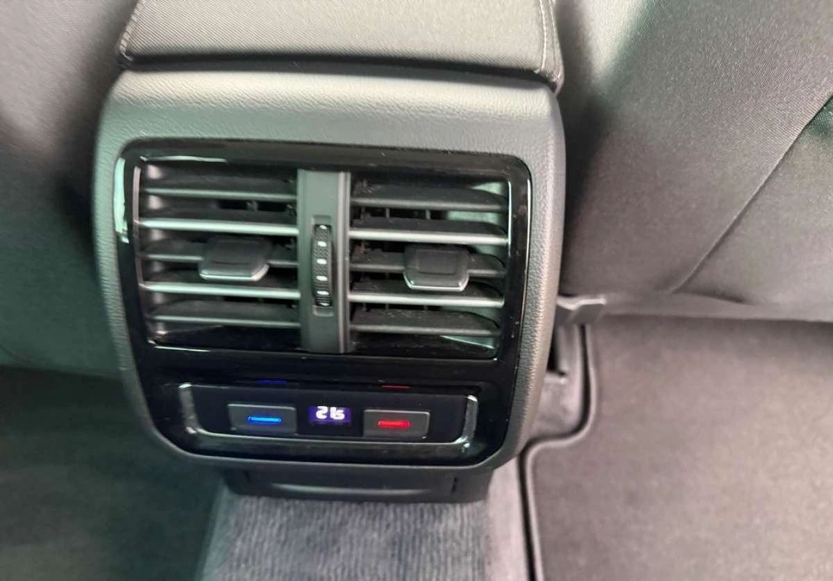 Volkswagen Passat - Zdjęcie 8
