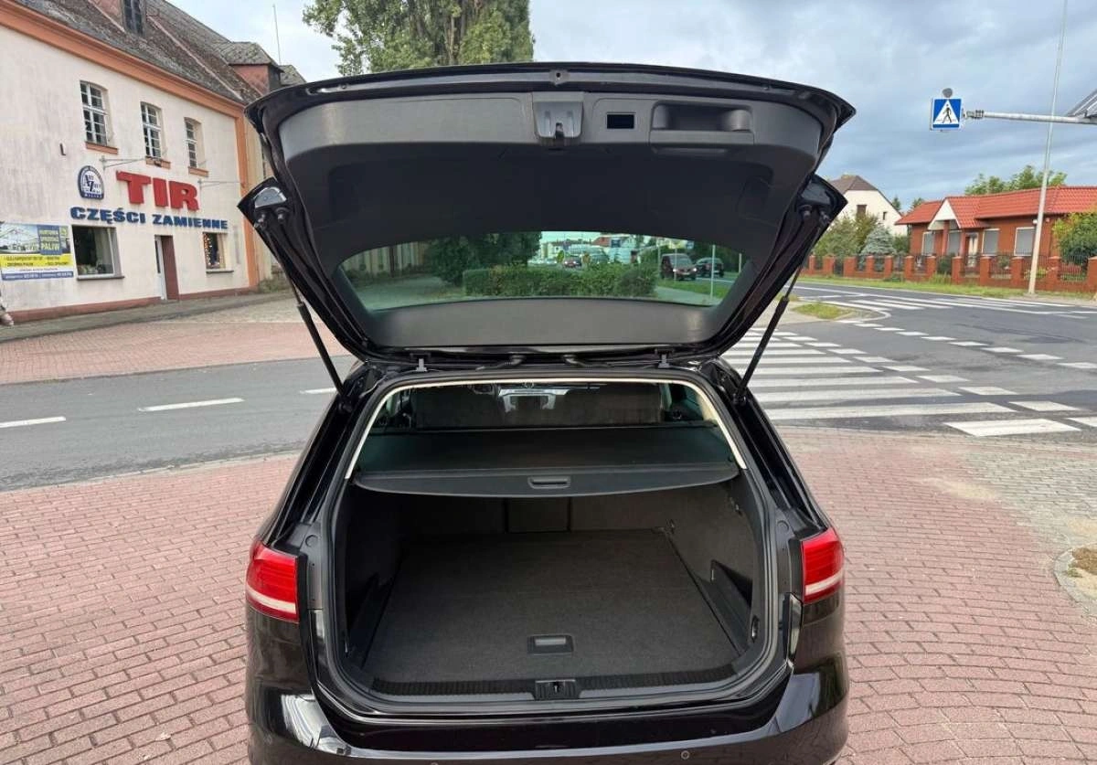 Volkswagen Passat - Zdjęcie 11