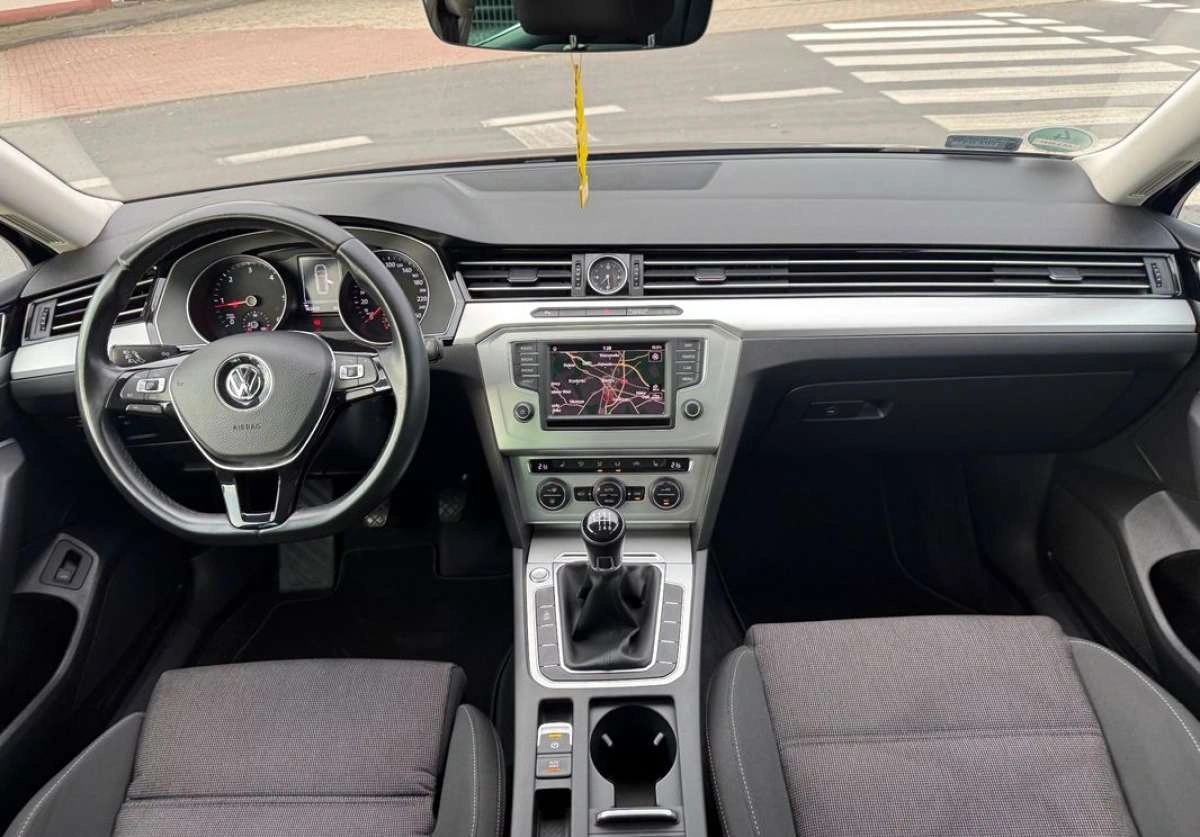 Volkswagen Passat - Zdjęcie 30