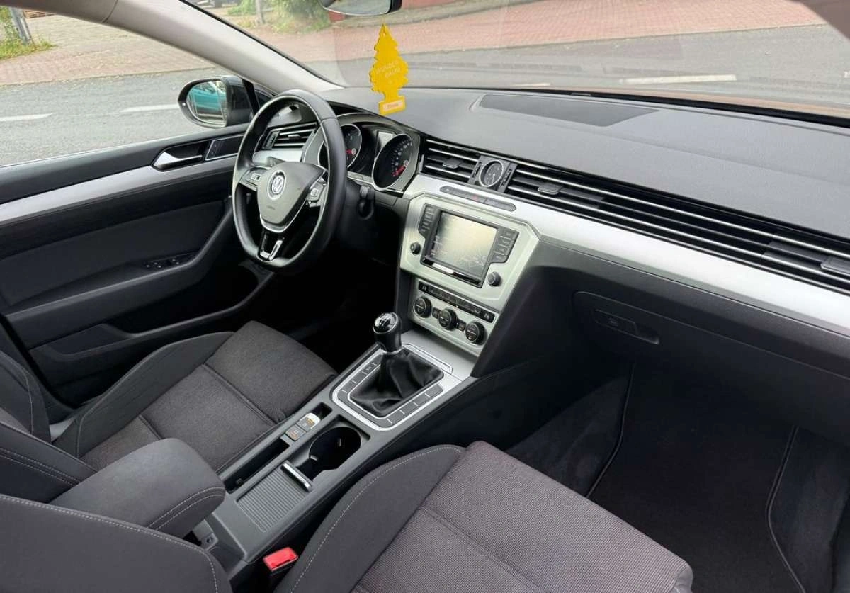 Volkswagen Passat - Zdjęcie 31