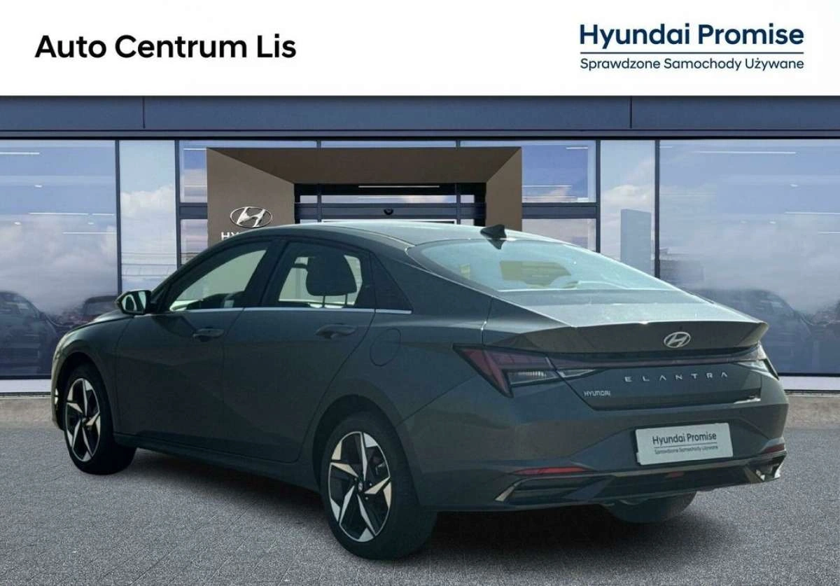 Hyundai Elantra - Zdjęcie 3