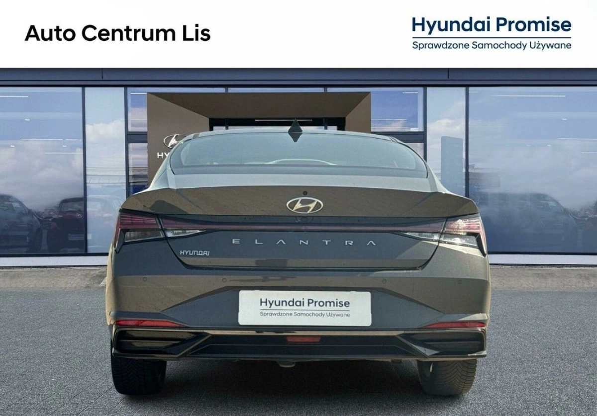 Hyundai Elantra - Zdjęcie 4