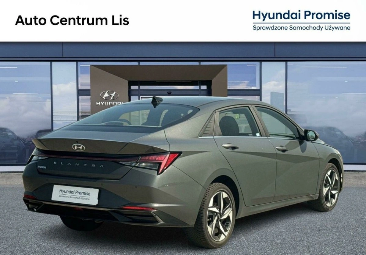 Hyundai Elantra - Zdjęcie 5