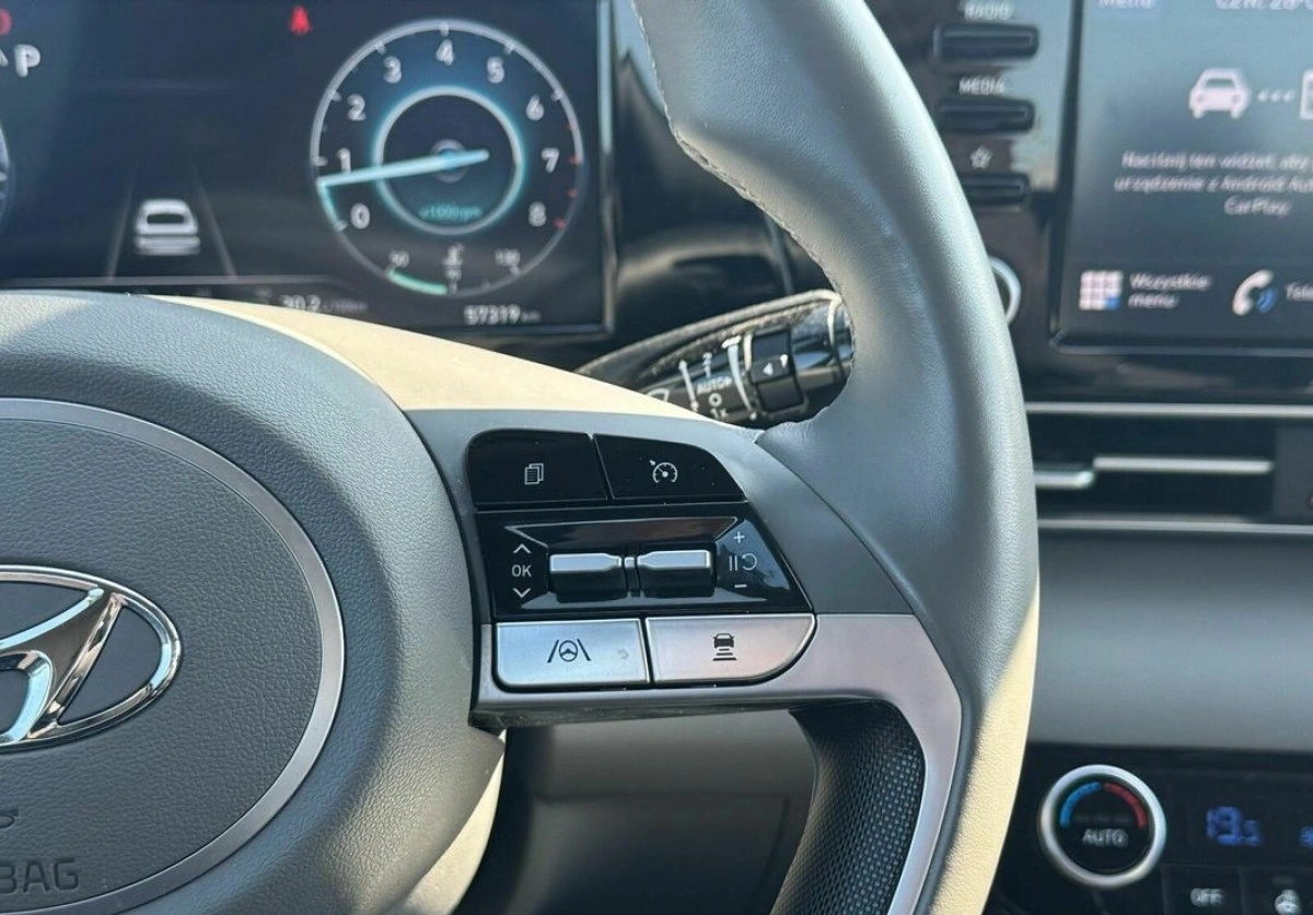 Hyundai Elantra - Zdjęcie 13