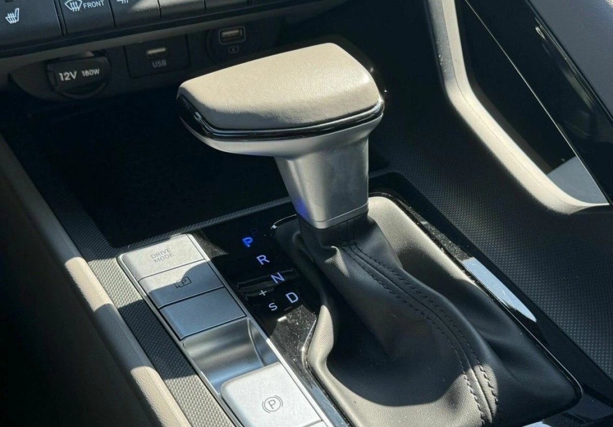 Hyundai Elantra - Zdjęcie 18