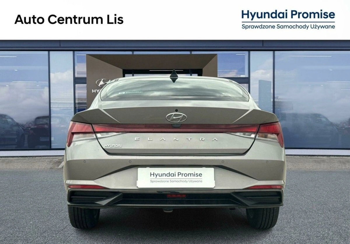 Hyundai Elantra - Zdjęcie 4