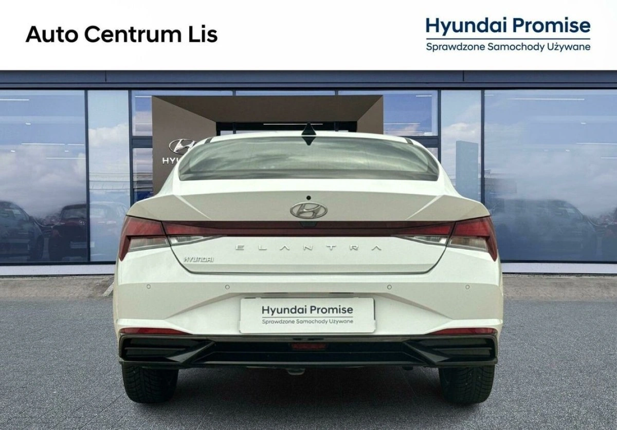 Hyundai Elantra - Zdjęcie 4