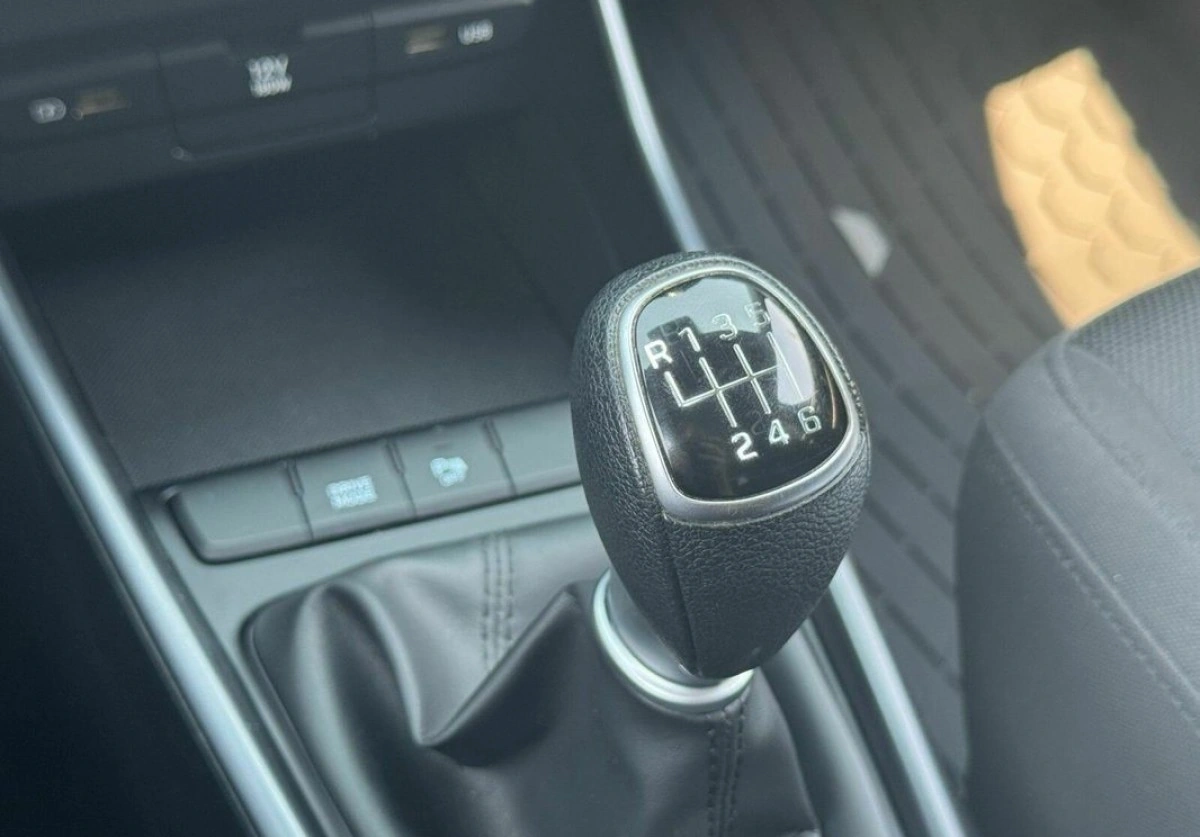 Hyundai i20 - Zdjęcie 18