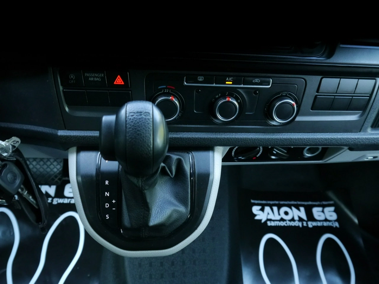 Volkswagen Transporter - Zdjęcie 22
