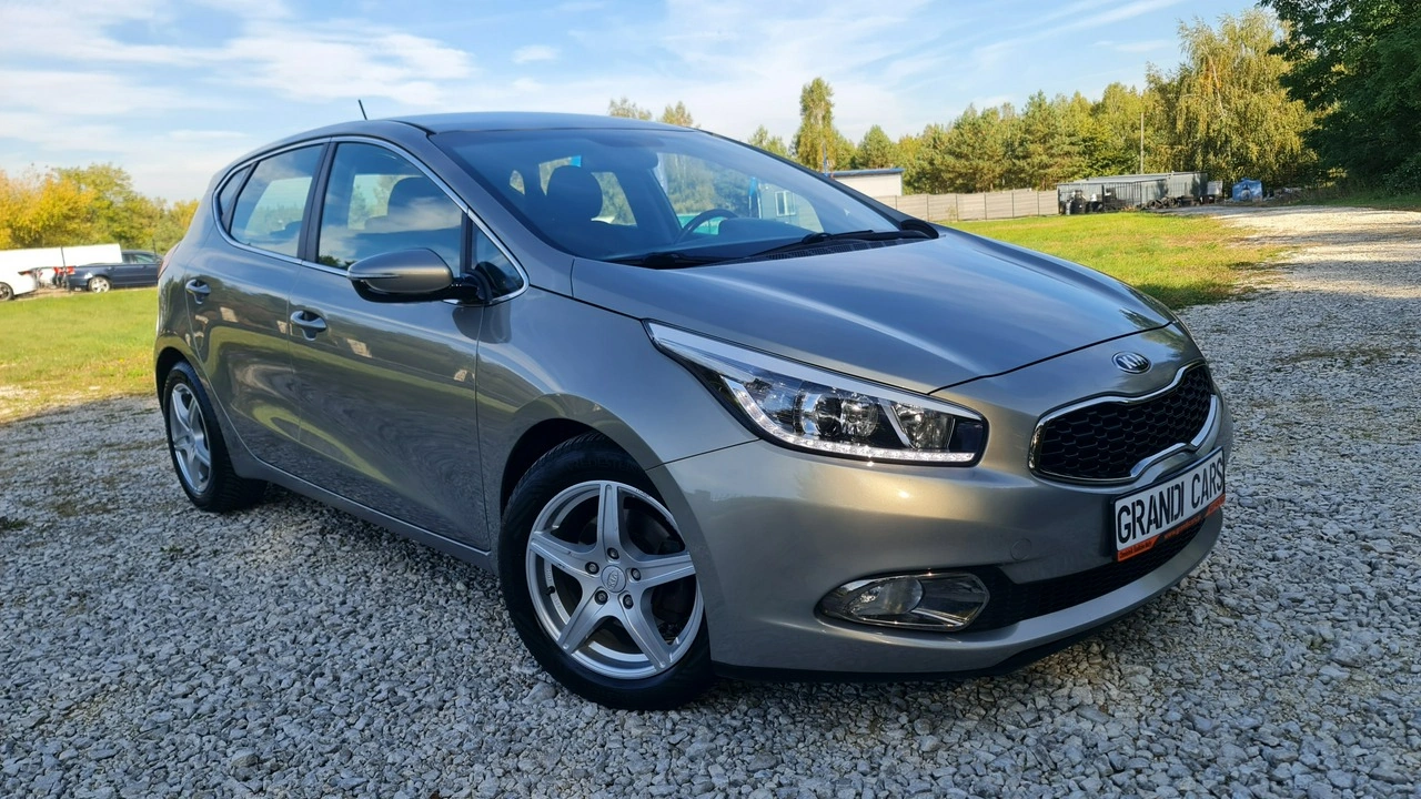 Kia Ceed - Zdjęcie 2
