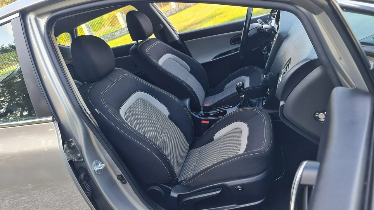 Kia Ceed - Zdjęcie 6
