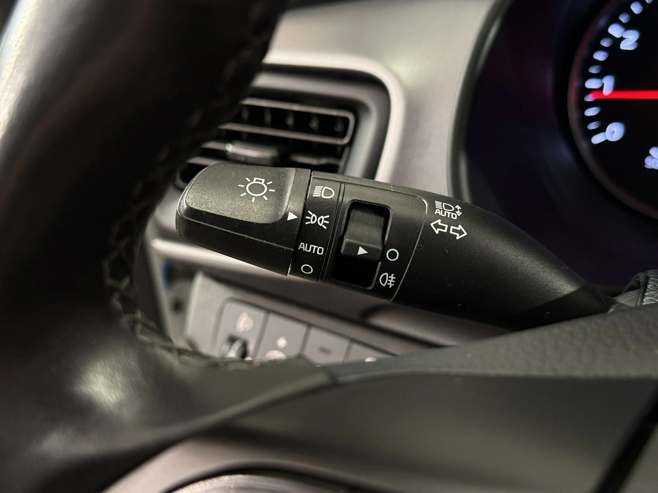 Kia Stonic - Zdjęcie 15