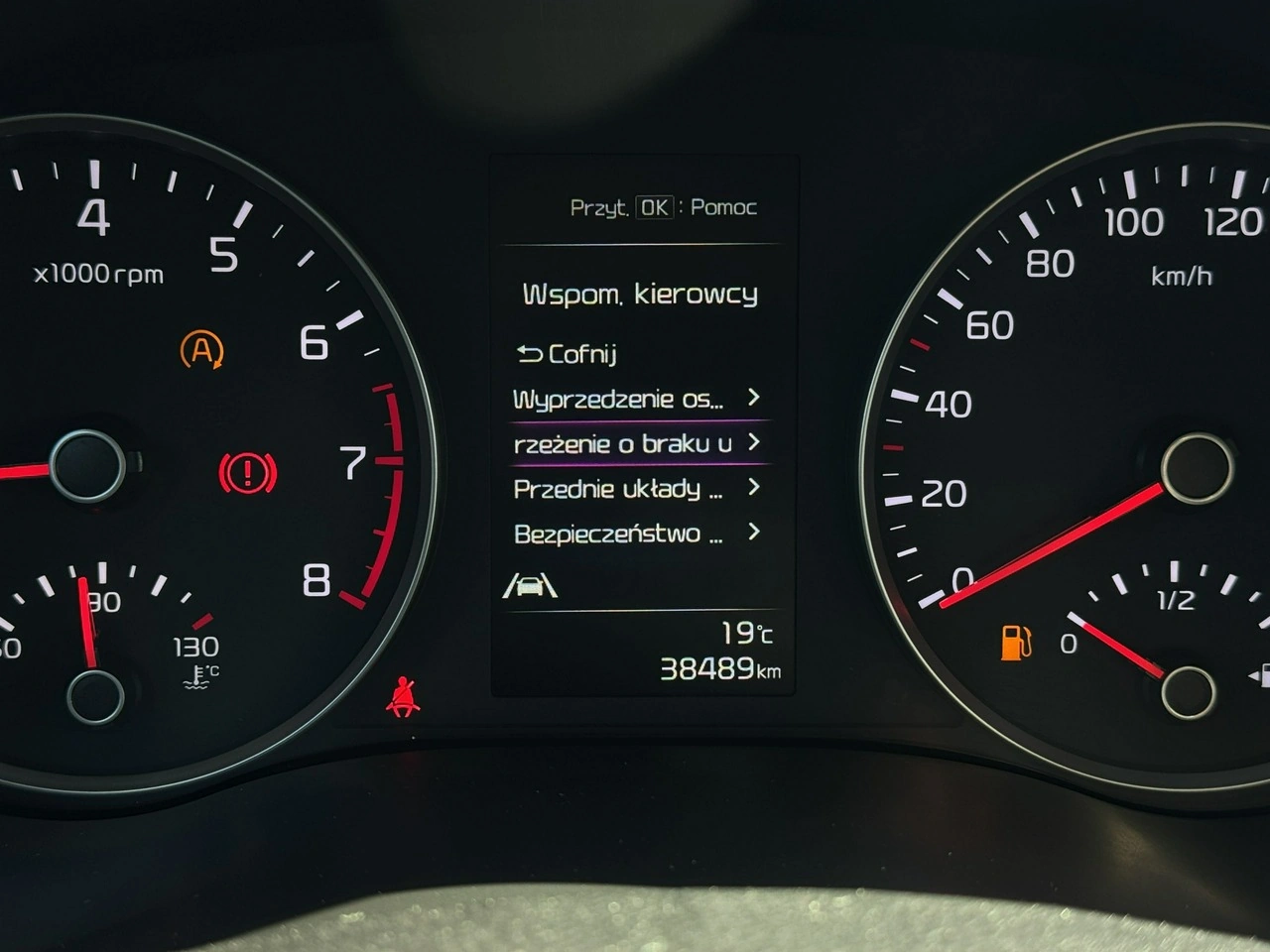Kia Stonic - Zdjęcie 17