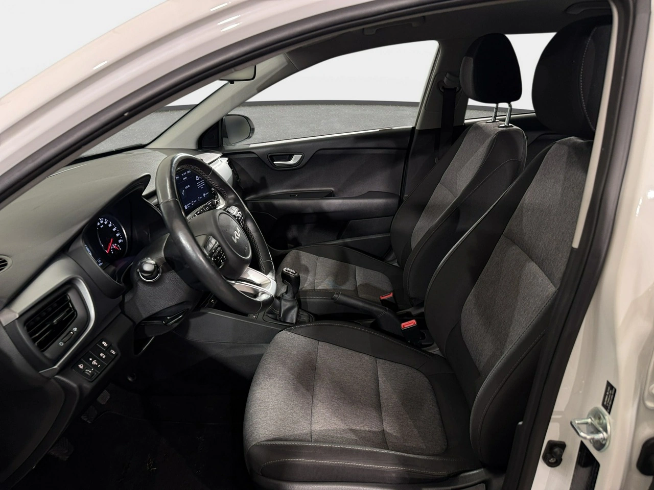 Kia Stonic - Zdjęcie 26