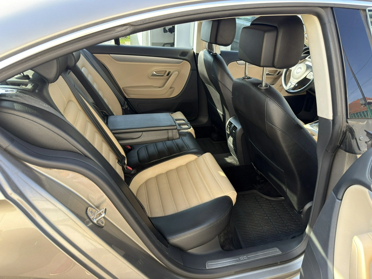 Volkswagen Passat CC - Zdjęcie 13