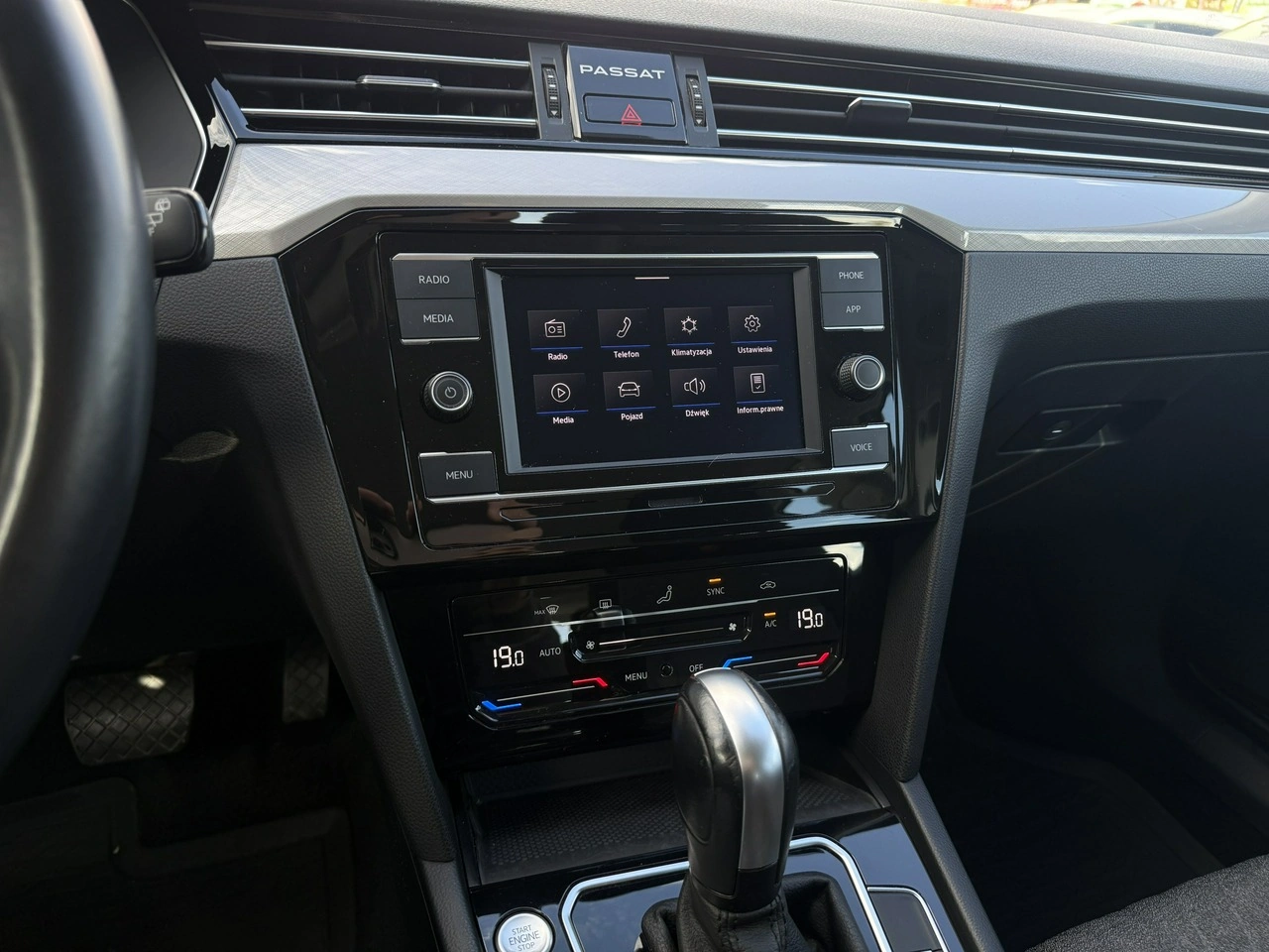 Volkswagen Passat Variant - Zdjęcie 18
