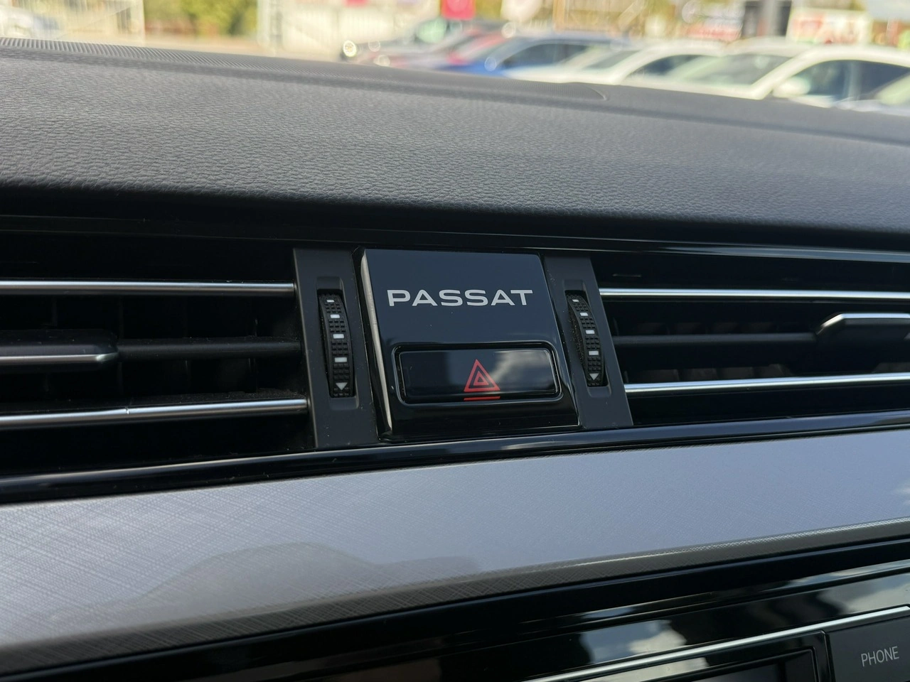 Volkswagen Passat Variant - Zdjęcie 19