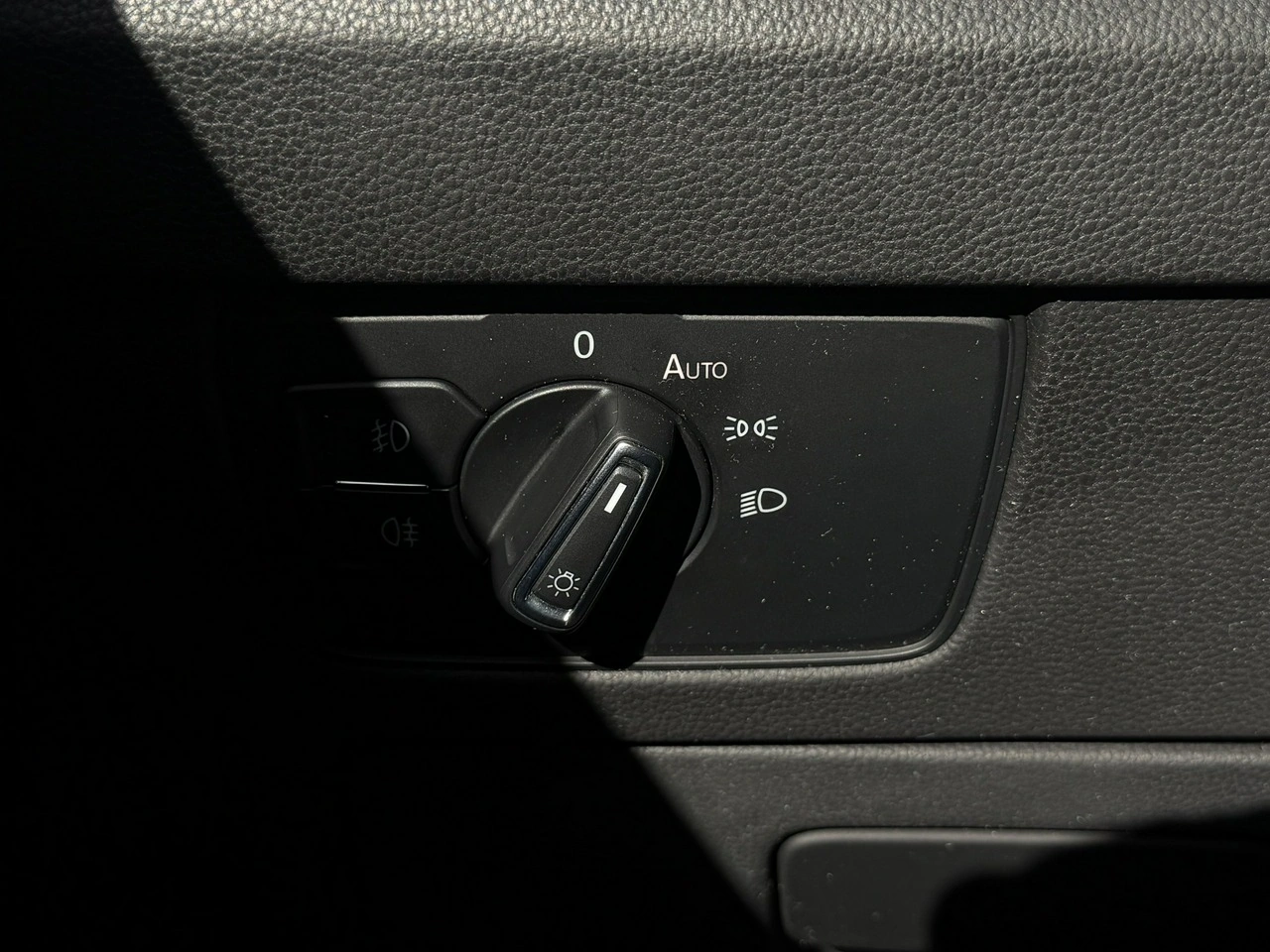 Volkswagen Passat Variant - Zdjęcie 27