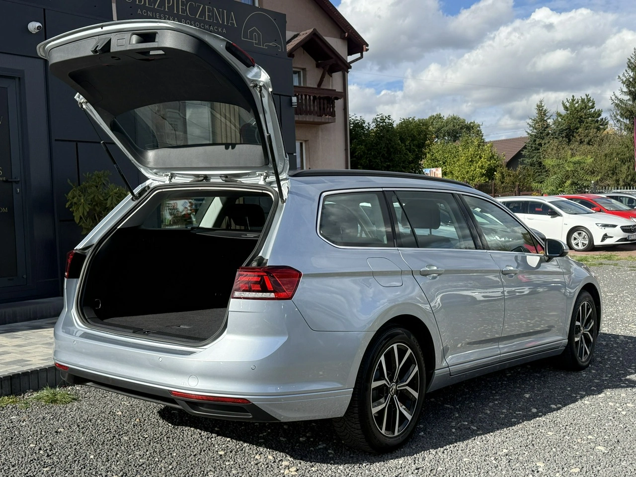 Volkswagen Passat Variant - Zdjęcie 30