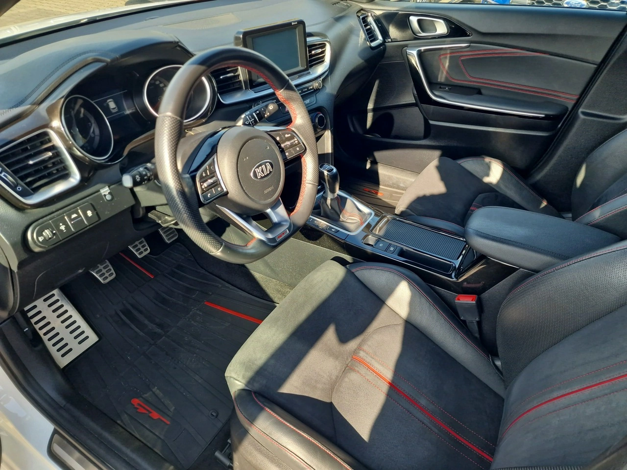 Kia Ceed - Zdjęcie 14