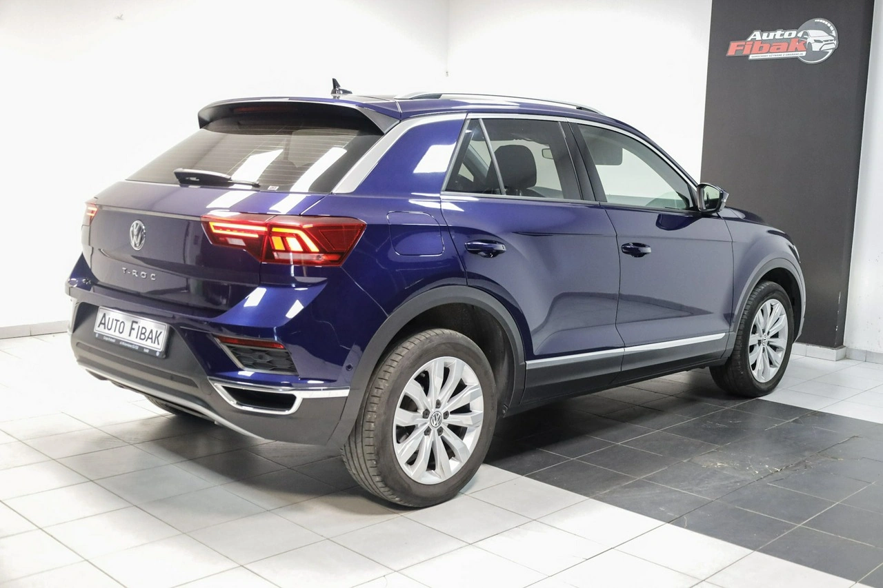 Volkswagen T-Roc - Zdjęcie 11