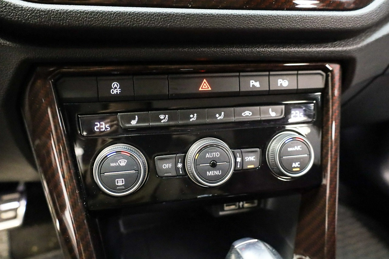 Volkswagen T-Roc - Zdjęcie 20