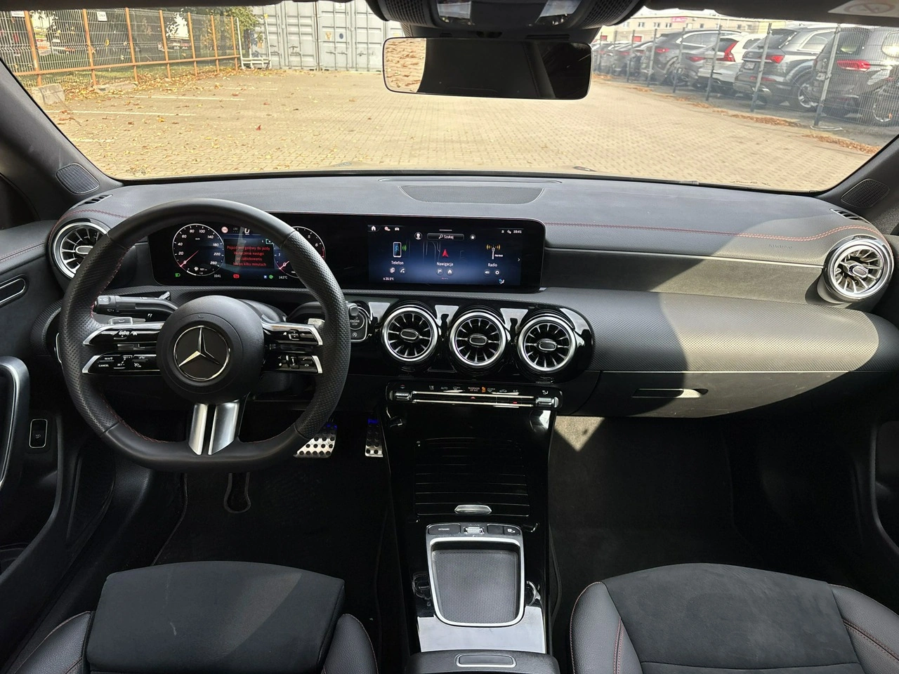 Mercedes CLA 200 - Zdjęcie 12