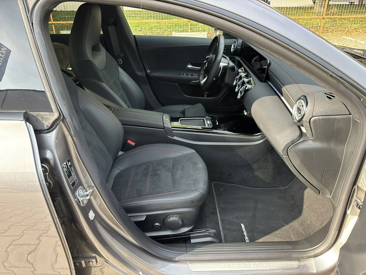 Mercedes CLA 200 - Zdjęcie 14