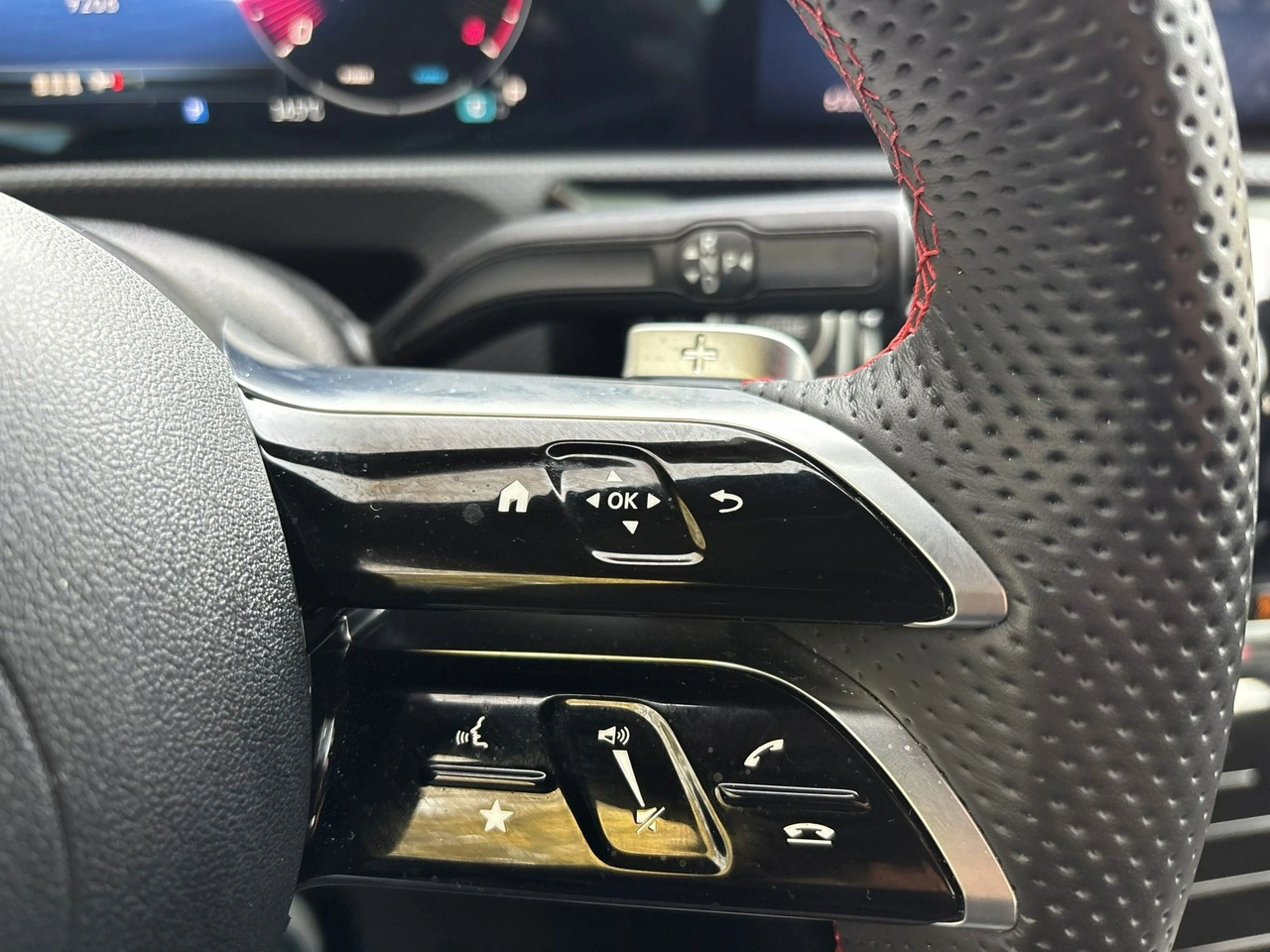 Mercedes CLA 200 - Zdjęcie 25