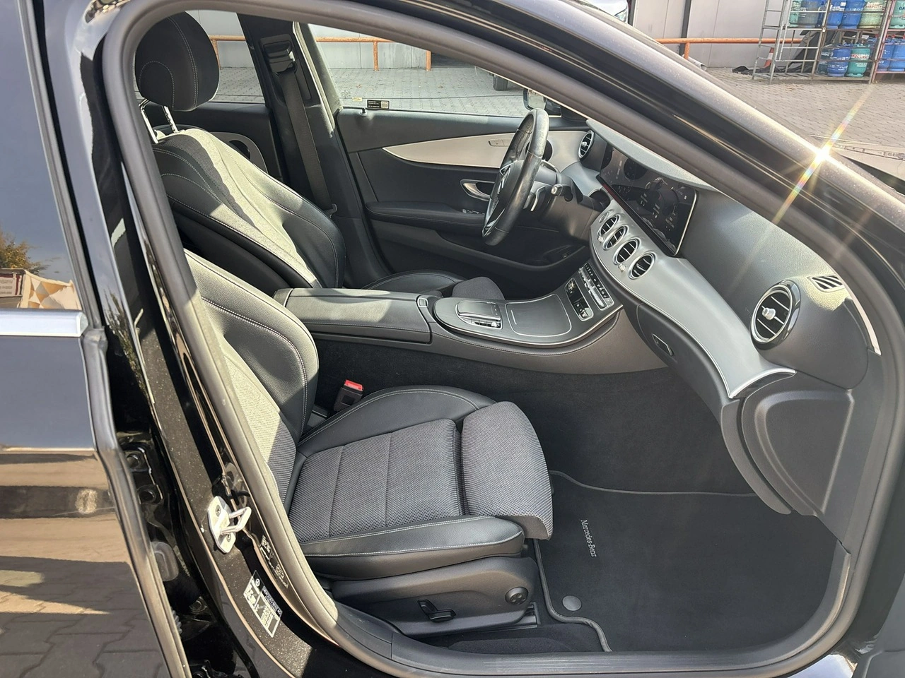 Mercedes E 220 - Zdjęcie 14