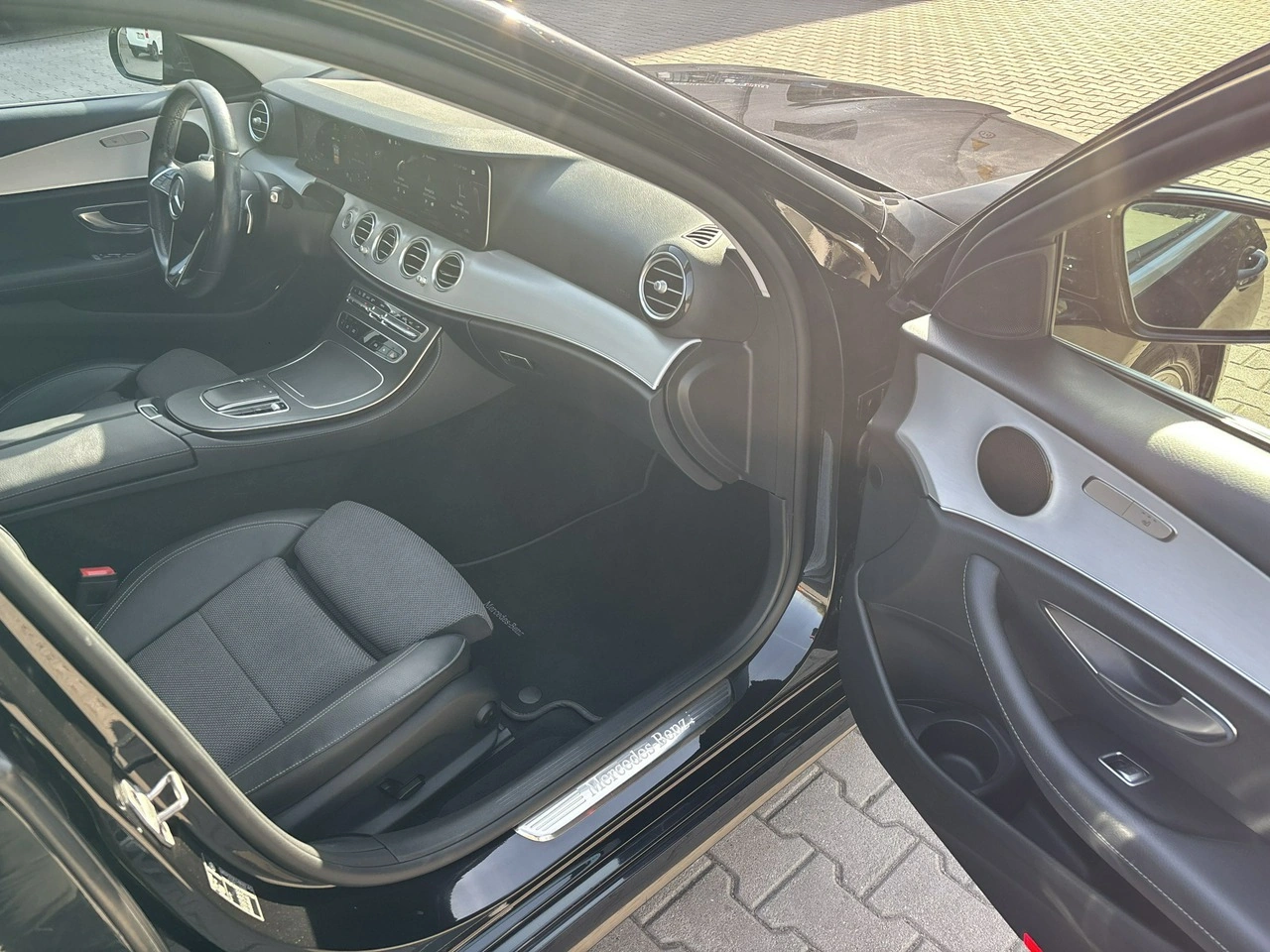 Mercedes E 220 - Zdjęcie 15