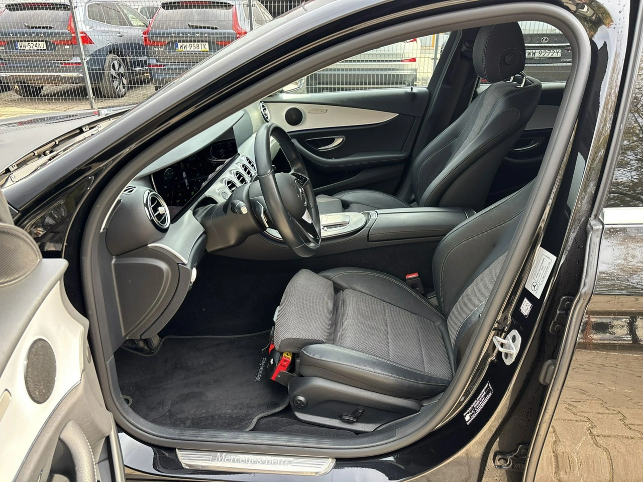 Mercedes E 300 - Zdjęcie 9