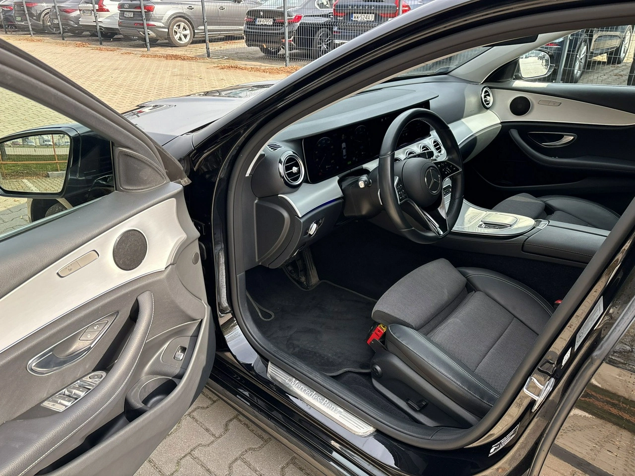Mercedes E 300 - Zdjęcie 10